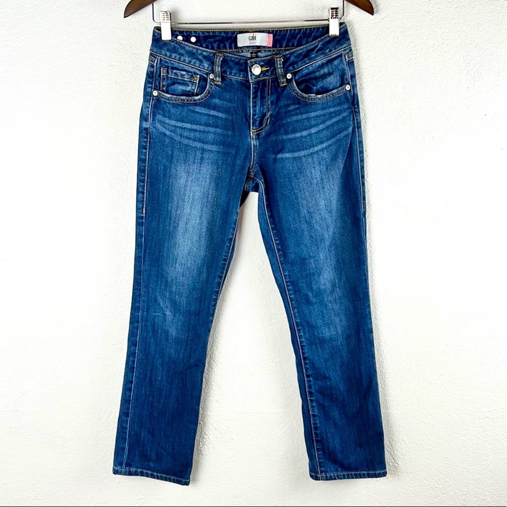 CABI |👖”The Straight” Style Blue Faded Distressed Cropped Low-Rise Denim Jeans